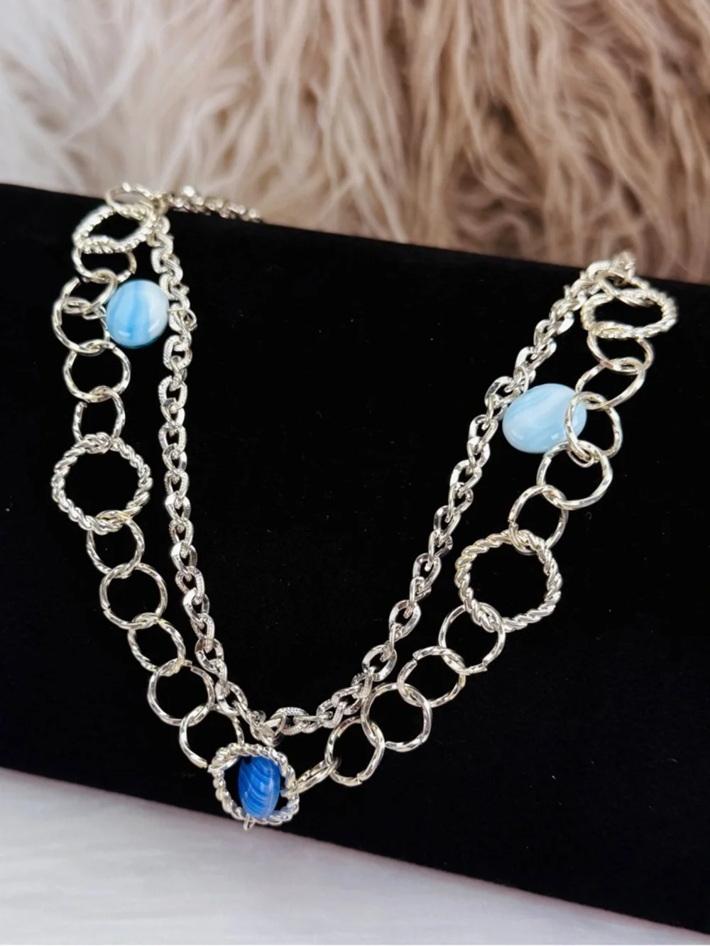 Pretty Silvertone and blue chain necklace with barrel closure costume